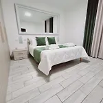 Lägenhet Best Stay Apartment *
